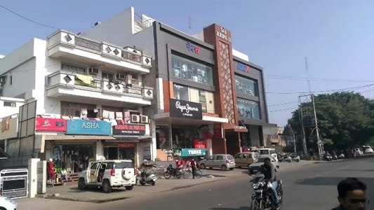 Madiyaon Chauraha, Aliganj, Lucknow